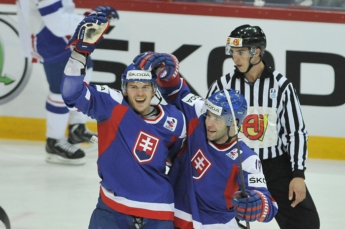 Radosť slovenských hokejistov na MS 2012.jpg