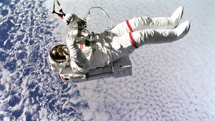 astronaut-spacewalk.jpg