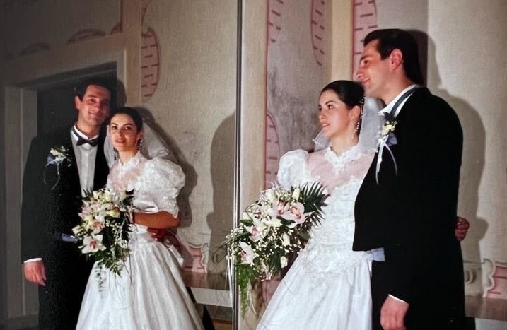 Iveta Malachovská s manželom na svadobnej fotke