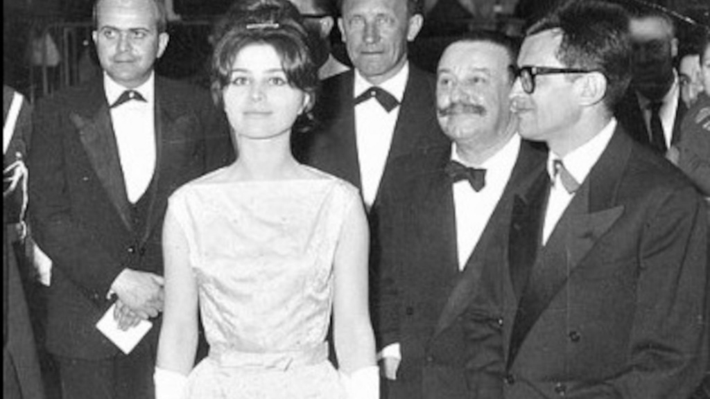 Emília-Vášáryová- Cannes-1963-archív